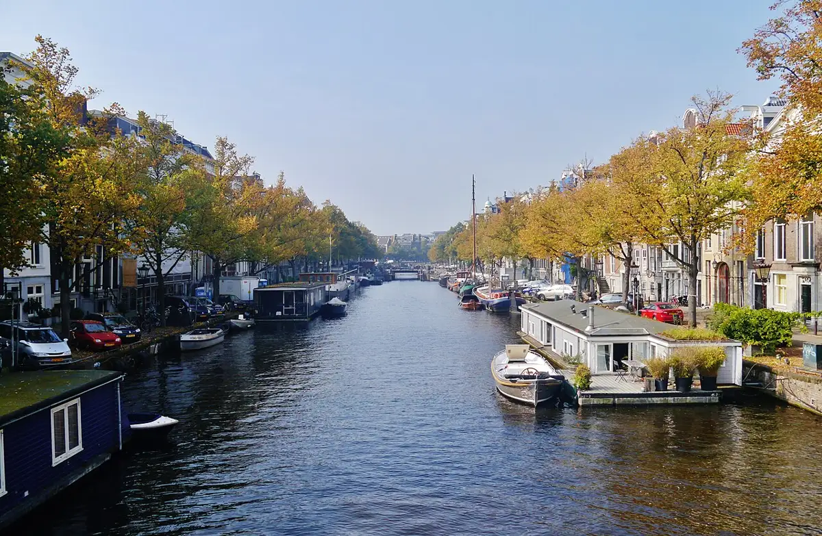 Дома вдоль канала Keizersgracht