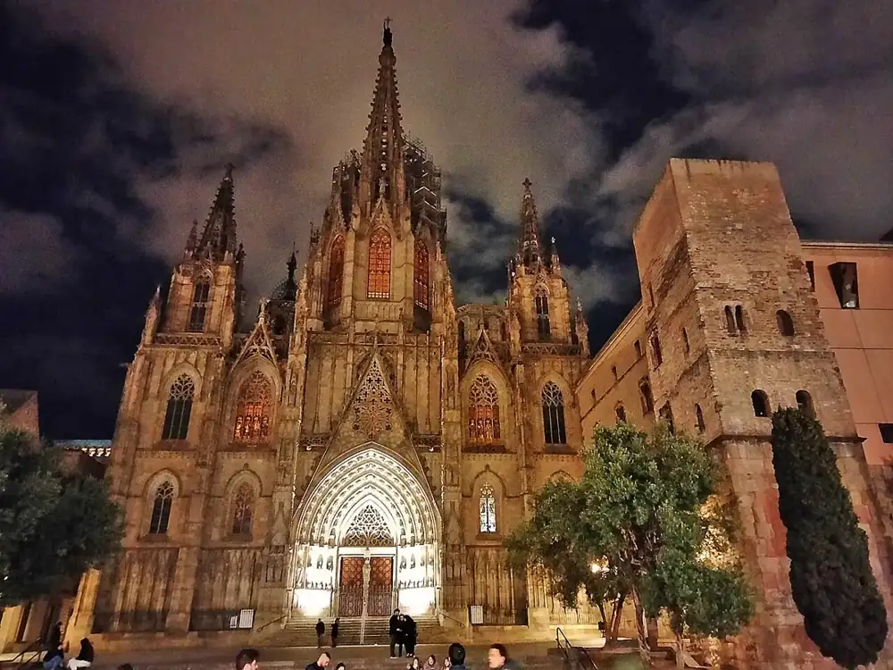Barcelona cathedral and the Roman tower of the Casa de l'Ardiaca