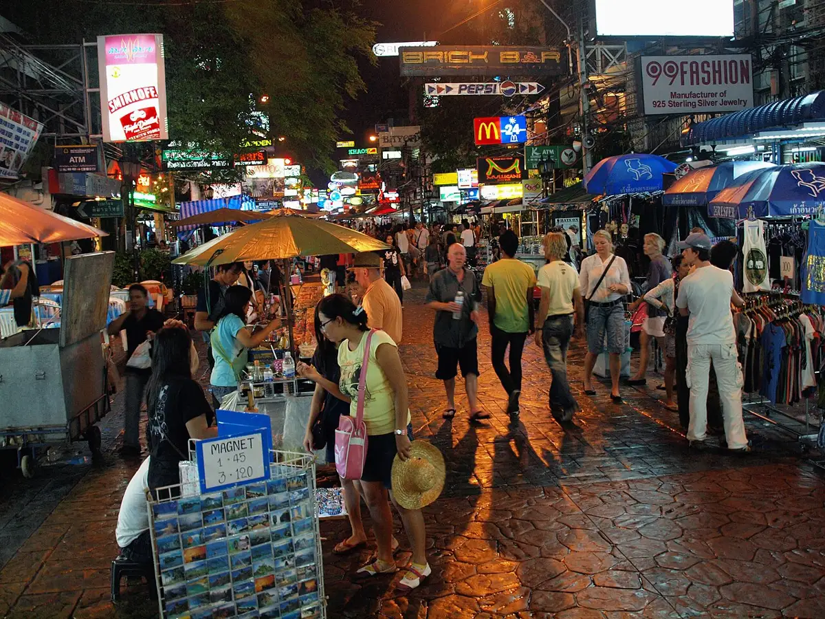 Khaosan Road at night