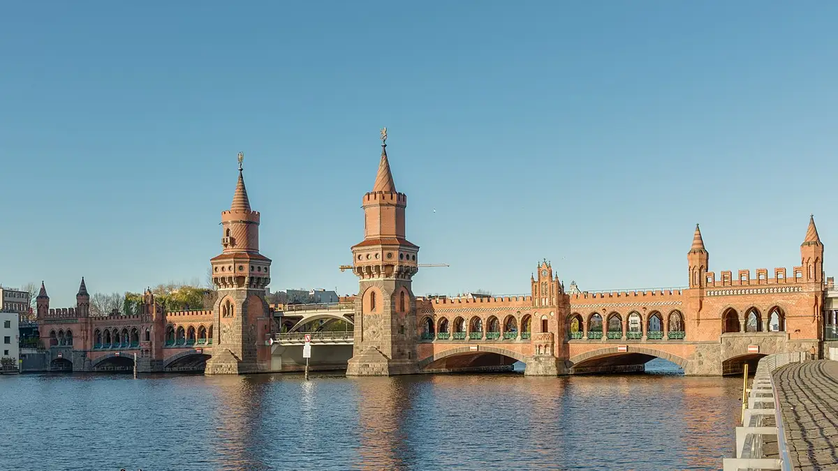 The Oberbaumbrücke over the Spree