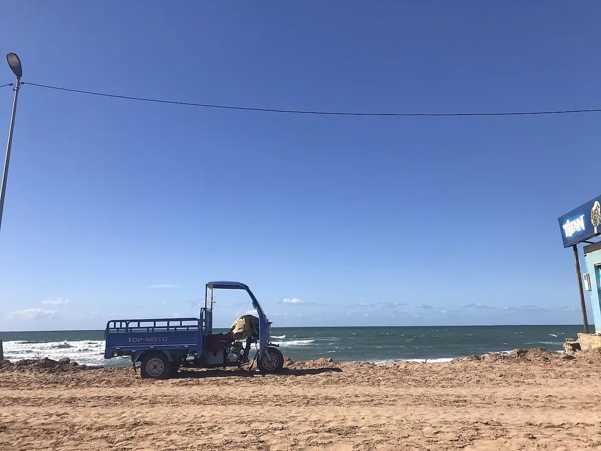 Пляж у Corniche