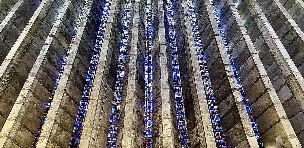 Витражи Notre-Dame de Lourdes