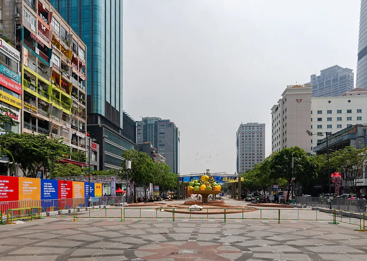 Nguyễn Huệ street