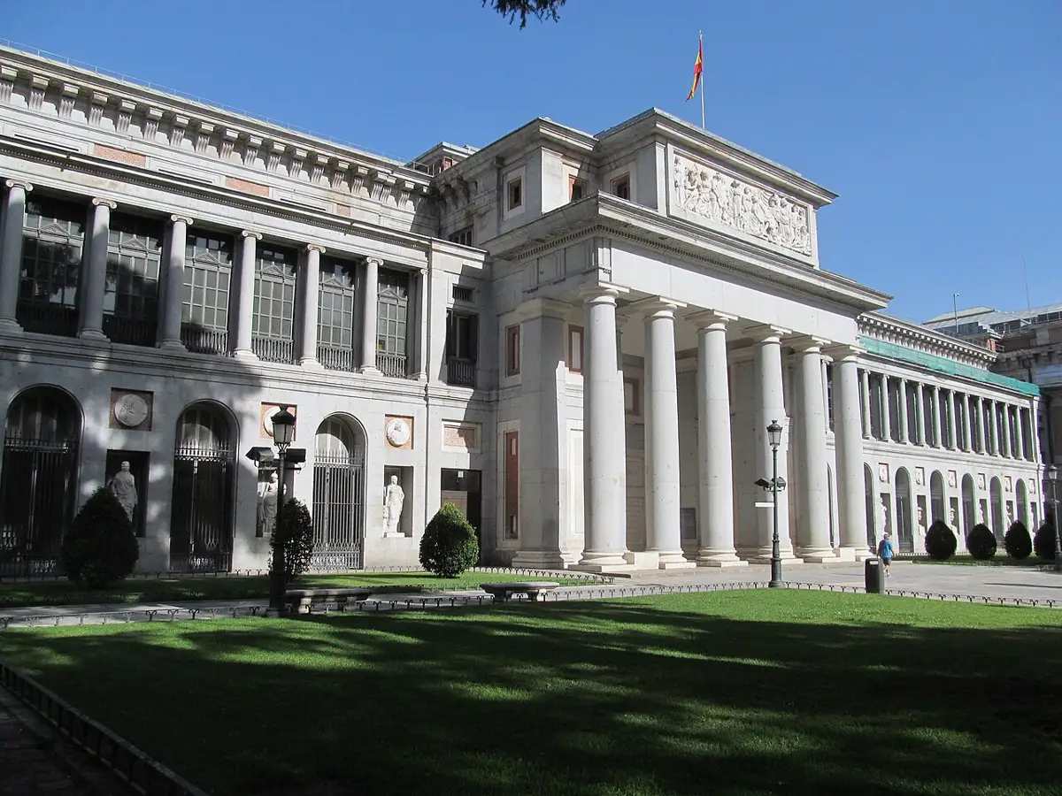 Фасад музея Prado