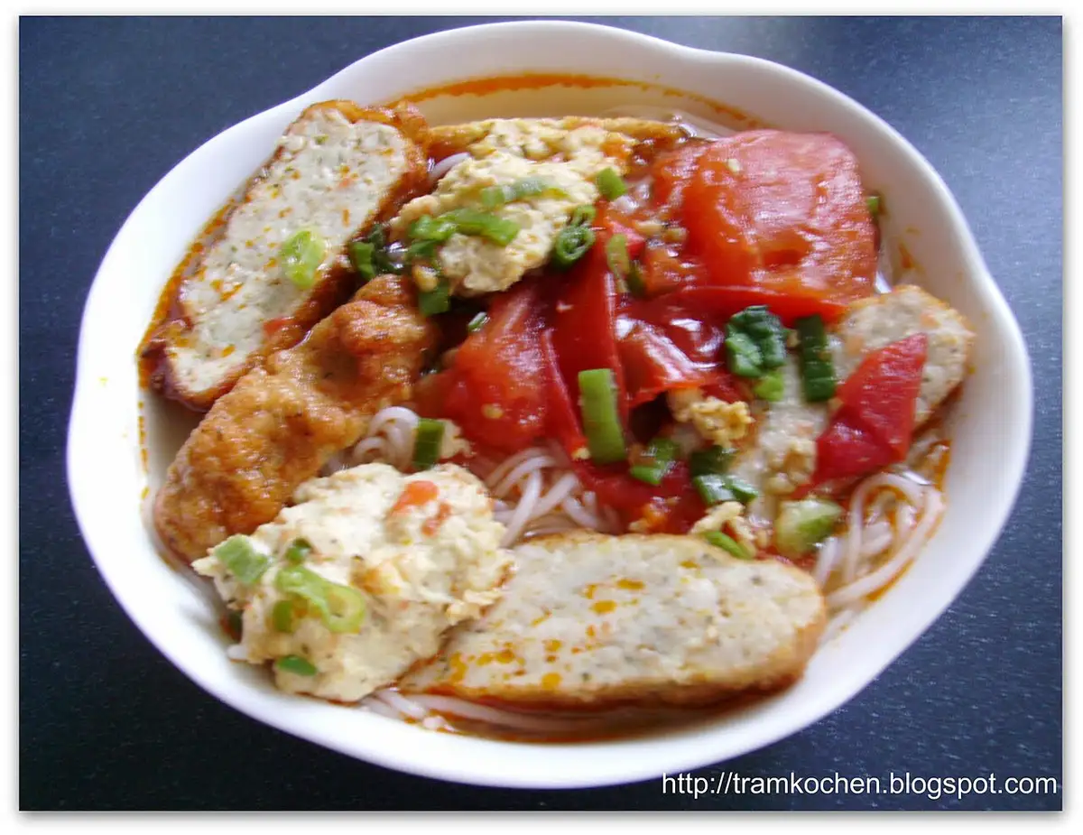 Bún chả cá, fish cake noodle soup, Nha Trang