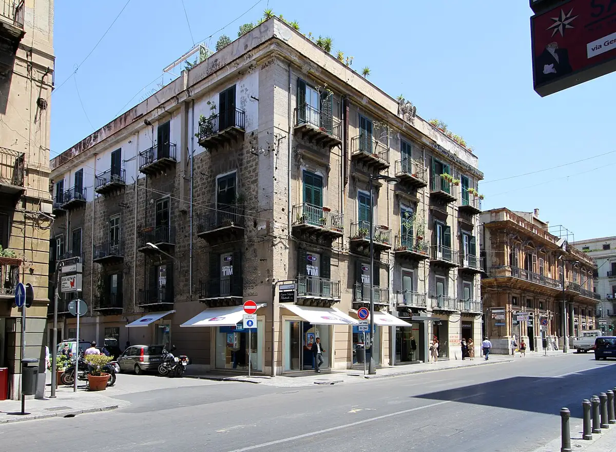 Via Maqueda